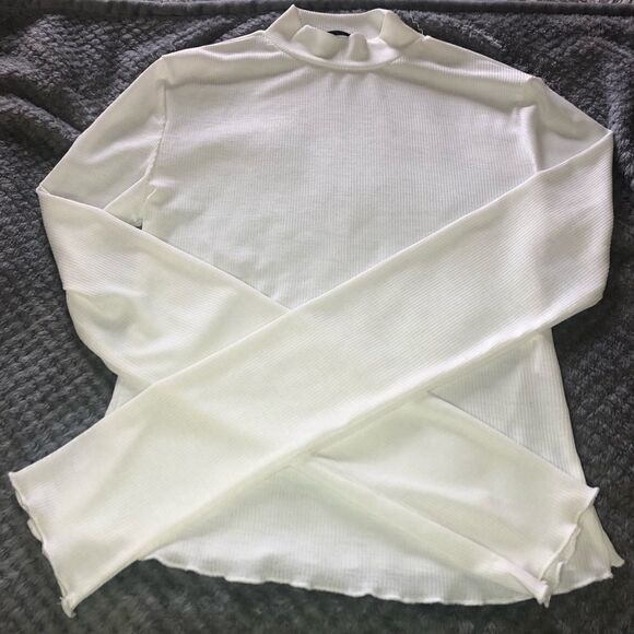 SHEIN💫white💫long sleeve  - Picture 1 of 4